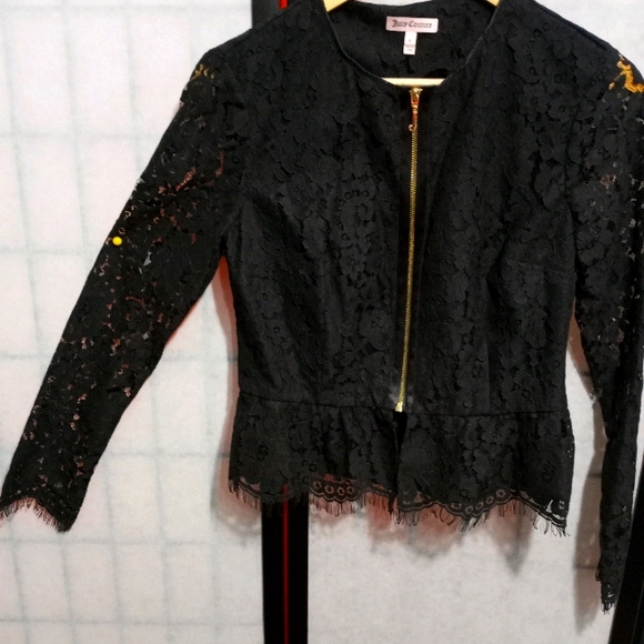 Juicy Couture Jackets & Blazers - Juicy Couture Blazer size 6